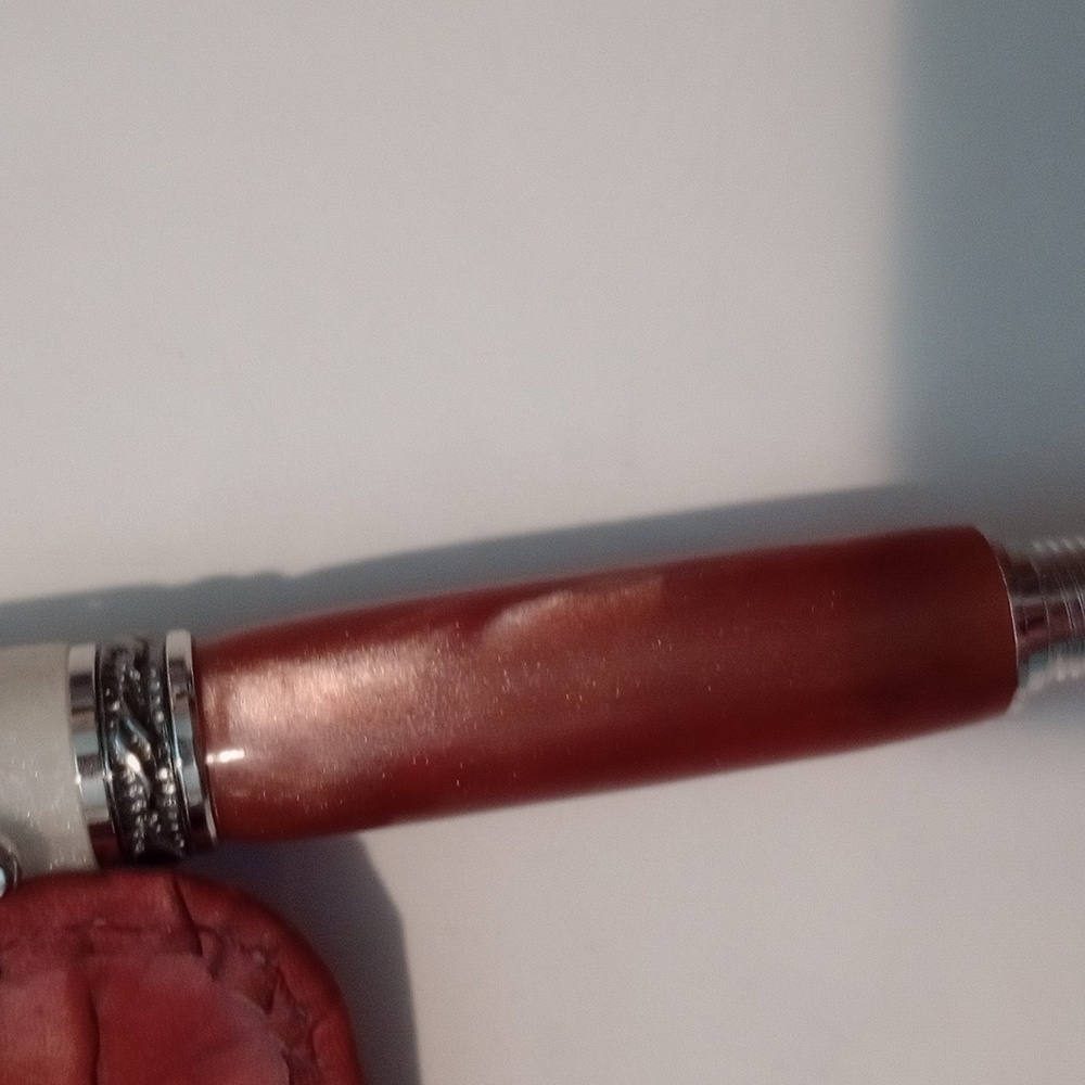 Elegant Fountain Pen - Picture 3 of 5